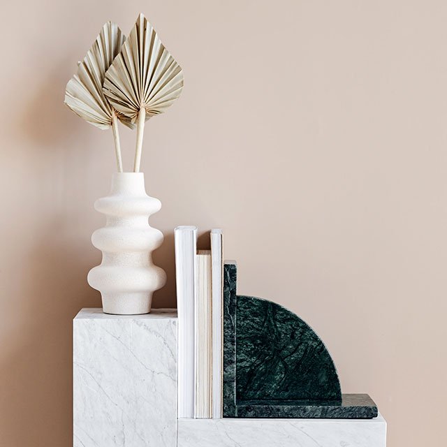 This is an example description for this image.